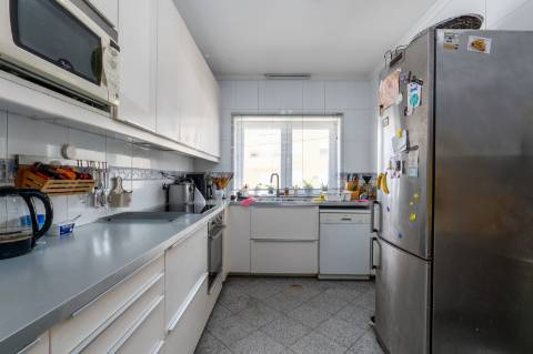 Moradia T4 em Custóias