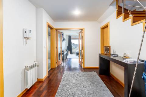 APARTAMENTO T1 DUPLEX PARANHOS