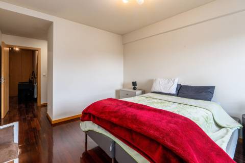 APARTAMENTO T1 DUPLEX PARANHOS