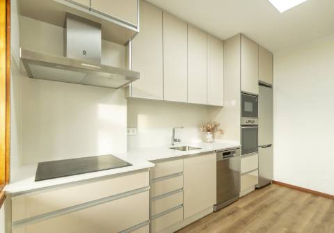 Apartamento T2+1 - Renovado no Centro de Matosinhos