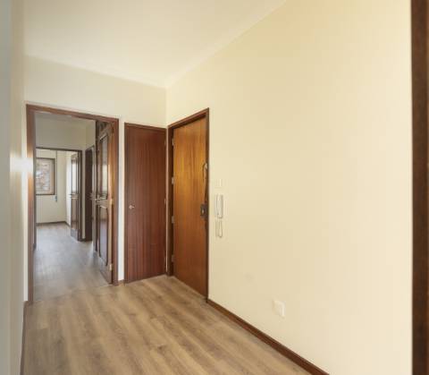 Apartamento T2+1 - Renovado no Centro de Matosinhos