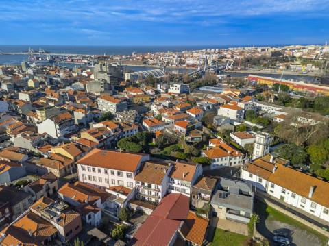 Moradia para reconstrução no Centro Histórico em Matosinhos