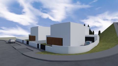 Moradia T4 Isolada junto á Escola C+S de São Bernardo!