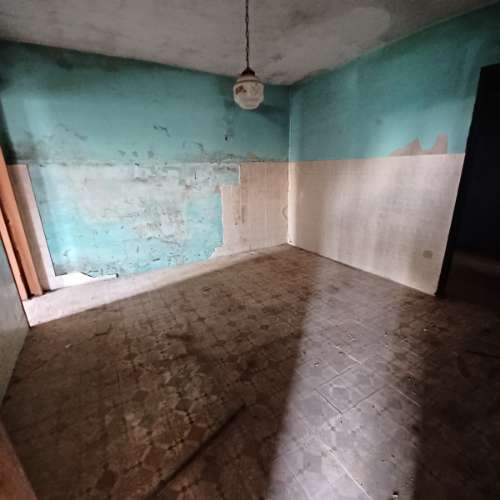 Moradia T2 para Remodelar em Bustos/Oliveira do Bairro