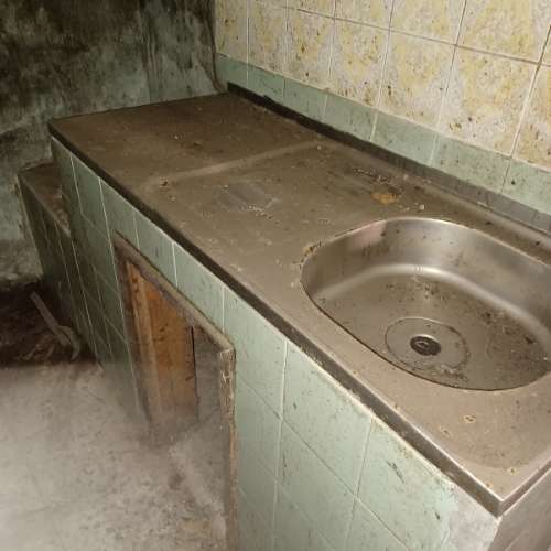 Moradia T2 para Remodelar em Bustos/Oliveira do Bairro