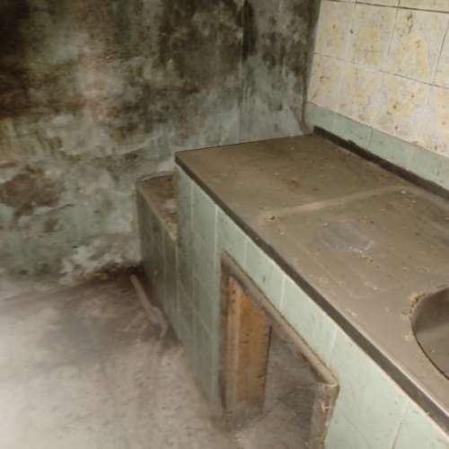 Moradia T2 para Remodelar em Bustos/Oliveira do Bairro