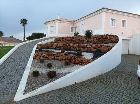 Fantástica Moradia com Piscina em Lagos