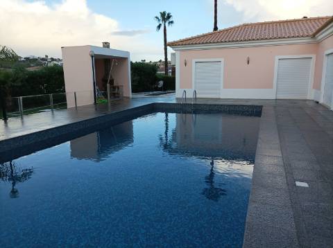 Fantástica Moradia com Piscina em Lagos
