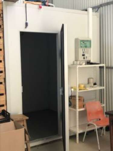 Quinta com unidade de produção em Estufa