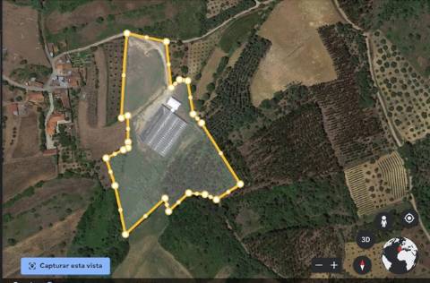 Quinta com unidade de produção em Estufa