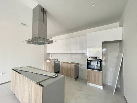 Apartamento T3 Novo - Aguada de Cima