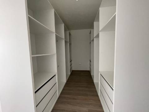 Apartamento T3 Novo - Aguada de Cima