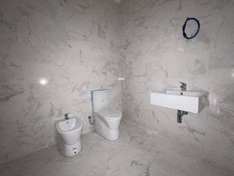 Apartamento T3 Novo - Aguada de Cima