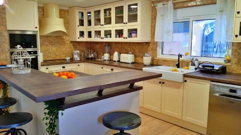 Moradia T3 com piscina + Lote de terreno em Terrugem, Sintra