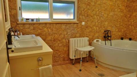 Moradia T3 com piscina + Lote de terreno em Terrugem, Sintra