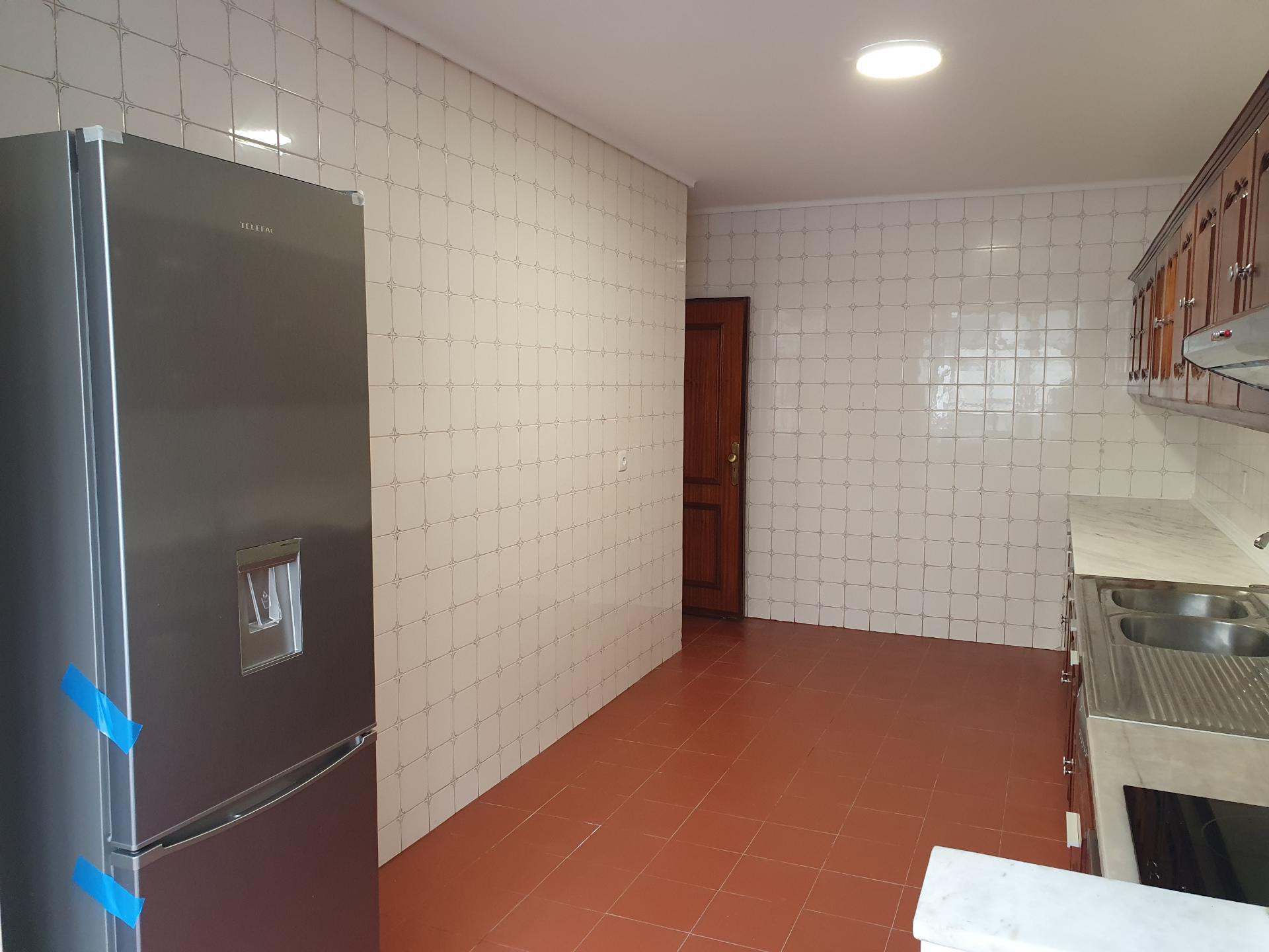 Apartamento T3 - Forca - Arrenda-se