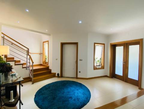 Moradia T6 Isolada na Palhaça