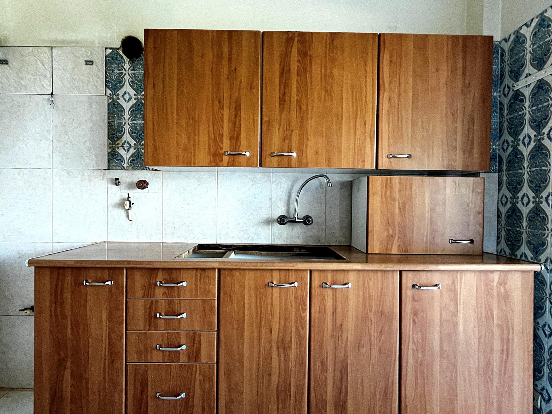 Apartamento T2 em Oeiras | Em remodelação Total + Varanda