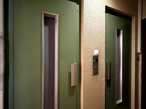 Apartamento T2 em Oeiras | Em remodelação Total + Varanda