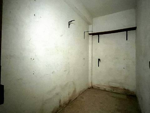 Apartamento T2 em Oeiras | Em remodelação Total + Varanda