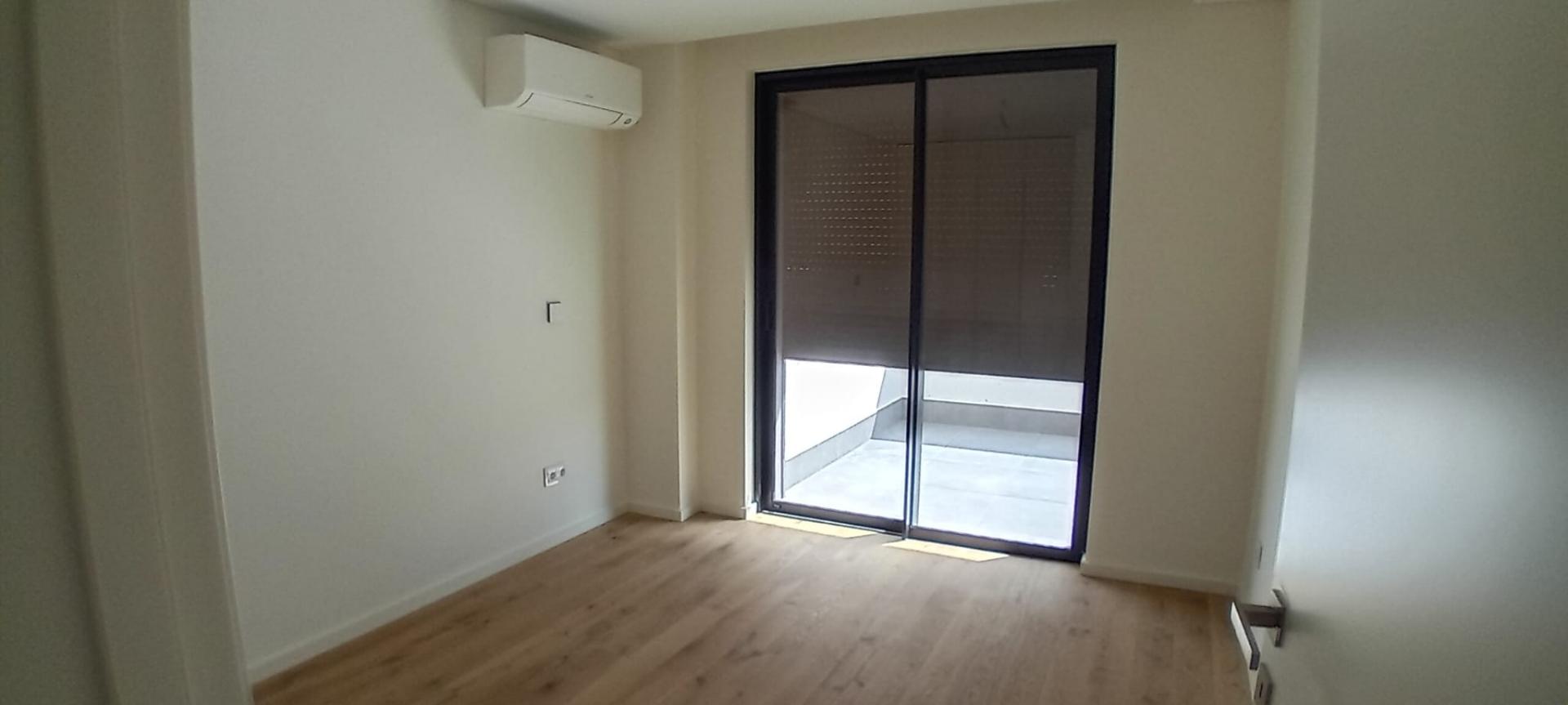 APARTAMENTO T1 COM VARANDA NAS BARROCAS