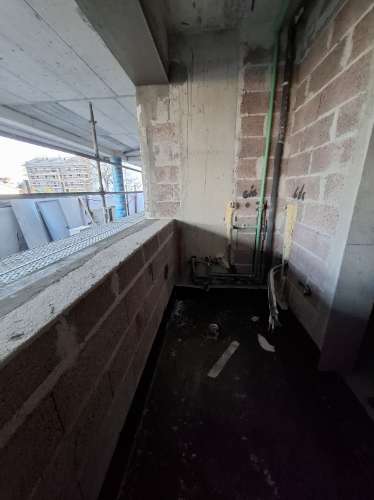 APARTAMENTO T1 COM VARANDA NAS BARROCAS