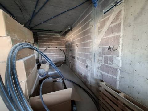 APARTAMENTO T1 COM VARANDA NAS BARROCAS