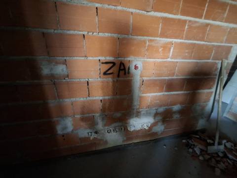 APARTAMENTO T1 COM VARANDA NAS BARROCAS