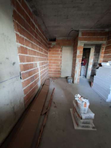 APARTAMENTO T1 COM VARANDA NAS BARROCAS