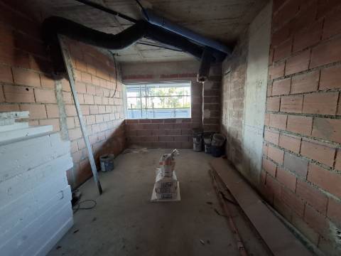 APARTAMENTO T1 COM VARANDA NAS BARROCAS