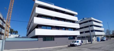 APARTAMENTO T1 COM TERRAÇO NAS BARROCAS