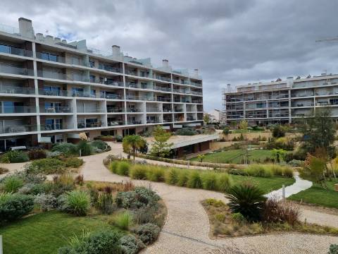 Apartamento T1 em condomínio alto padrão Tagus Bay