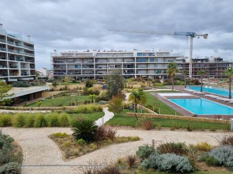 Apartamento T1 em condomínio alto padrão Tagus Bay