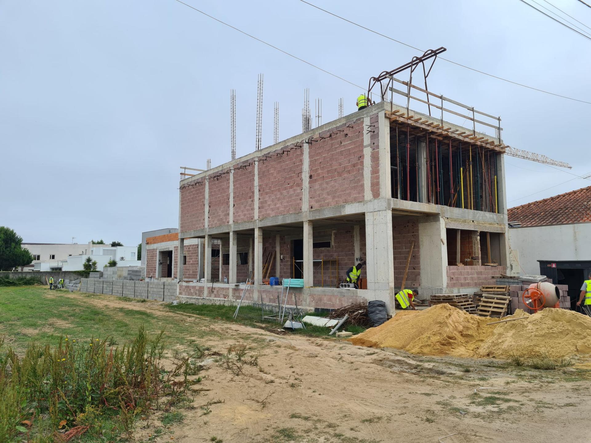 Moradia junto à Universidade de Aveiro com 11 Suítes