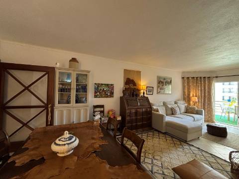 Apartamento T1+1 em Vila Moura