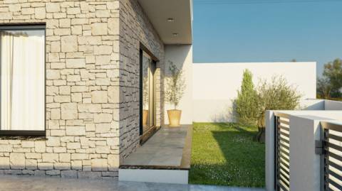 Moradia T3 Terrea, Isolada em Construção em Vagos