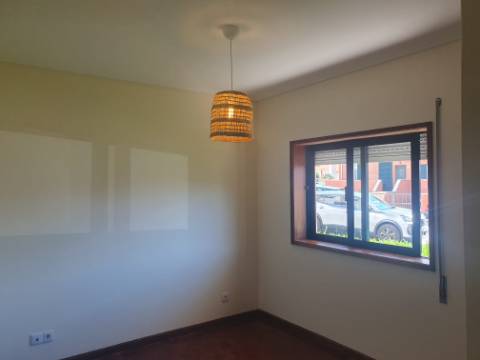Apartamento T2 - Forca - Arrenda-se