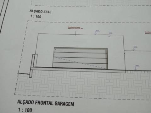 Moradia T3+1 Terrea em São bernardo