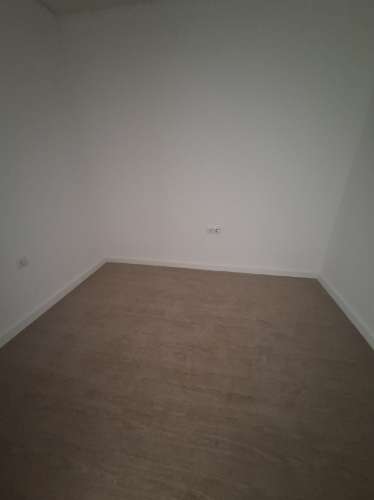 Apartamento T2 + 1 com varanda em Esgueira, Aveiro