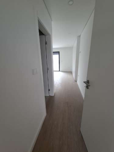 Apartamento T2 + 1 com varanda em Esgueira, Aveiro