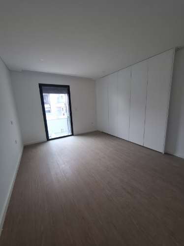 Apartamento T2 + 1 com varanda em Esgueira, Aveiro
