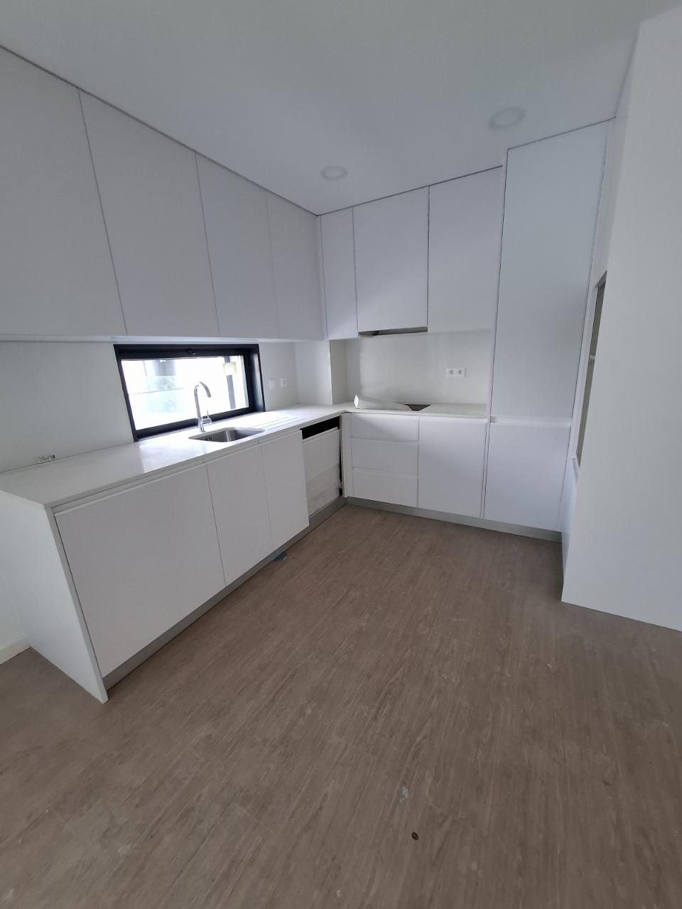 Apartamento T2 + Duplex Amplo + Terraço na Cobertura em Esgueira, Aveiro