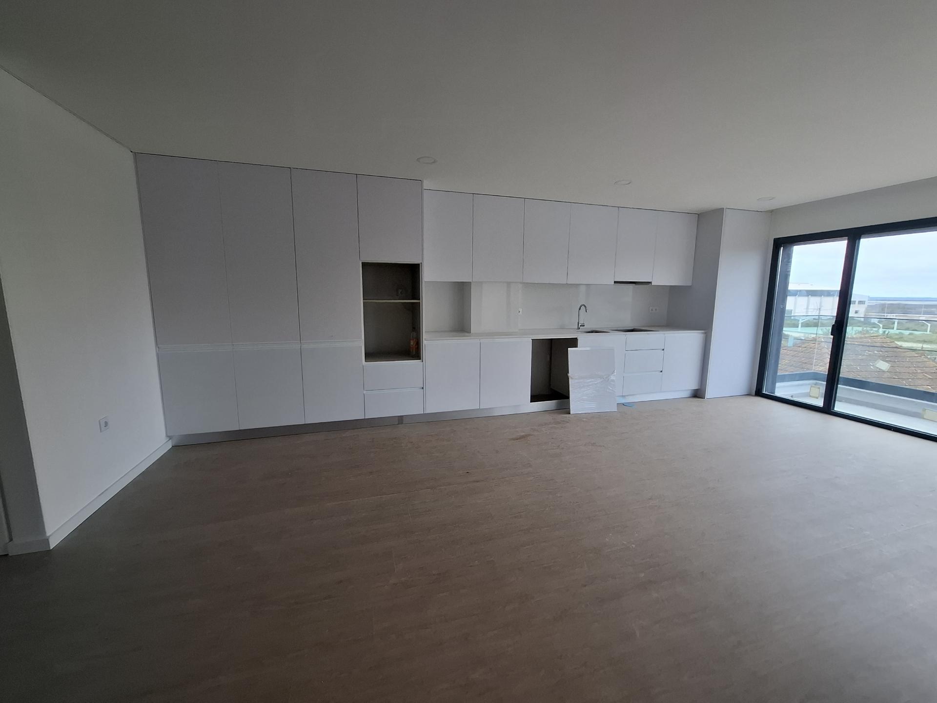 Apartamento T2 + Duplex Amplo + Terraço na Cobertura em Esgueira, Aveiro