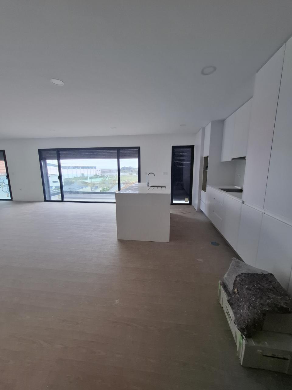 Apartamento T2 + Duplex Amplo + Terraço na Cobertura em Esgueira, Aveiro