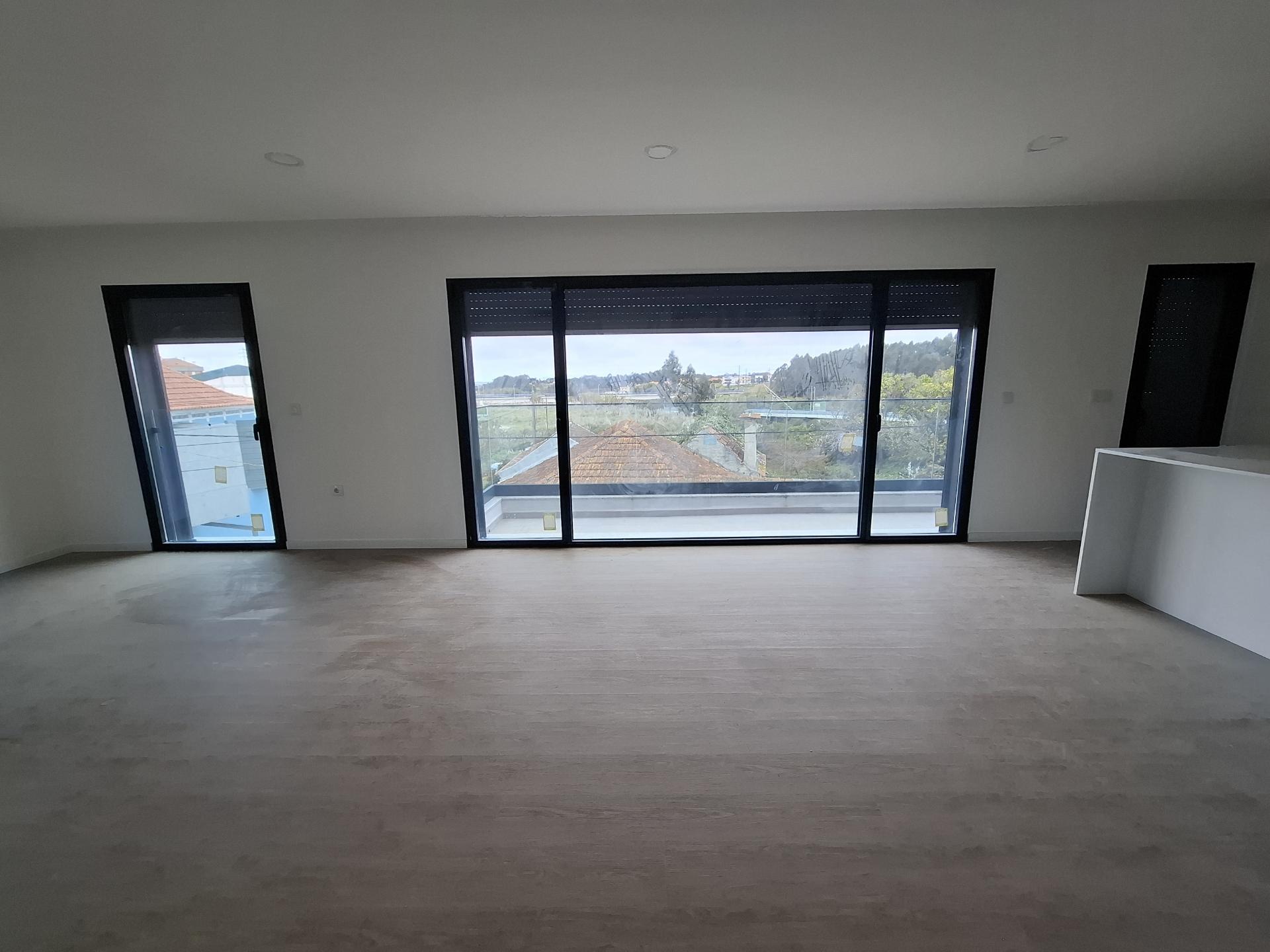 Apartamento T2 + Duplex Amplo + Terraço na Cobertura em Esgueira, Aveiro