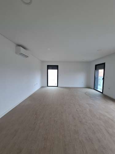 Apartamento T2 + Duplex Amplo + Terraço na Cobertura em Esgueira, Aveiro