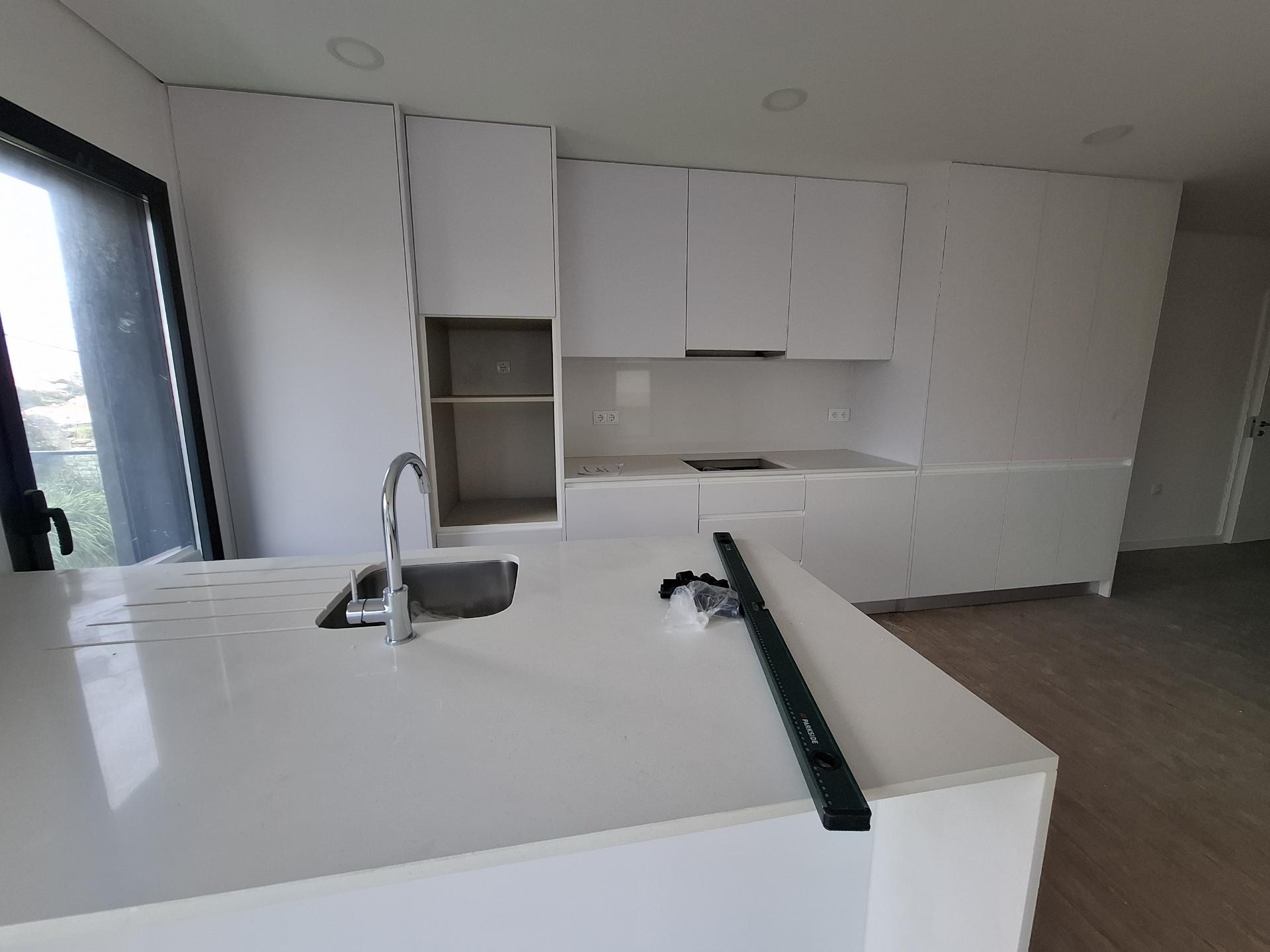 Apartamento T3 + Varanda em Esgueira, Aveiro