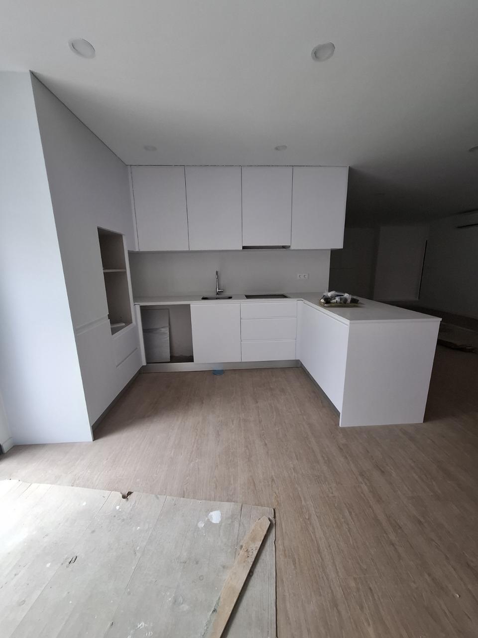 Apartamento T2 com Terraço no R/Chão em Esgueira, Aveiro