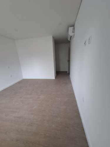 Apartamento T2 com Terraço no R/Chão em Esgueira, Aveiro
