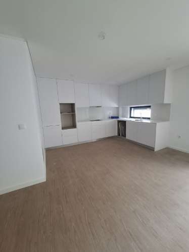 Apartamento T2 + Terraço no R/Chão em Esgueira, Aveiro